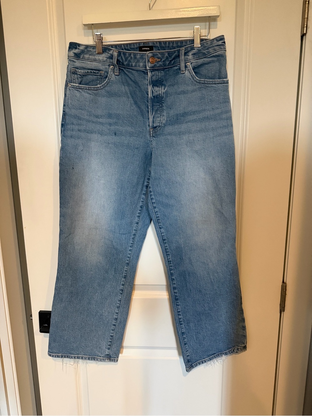 Express Light Blue Cropped Straight-Leg Ankle Jeans
